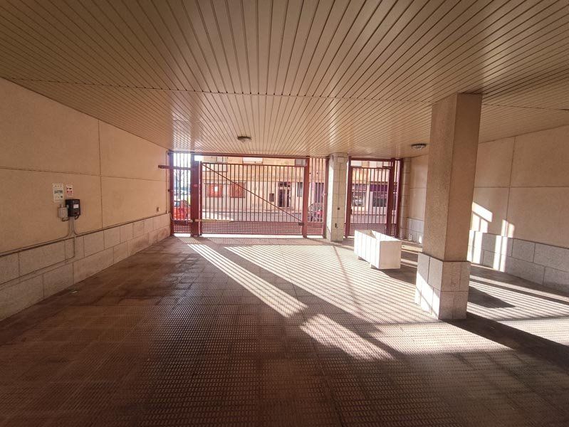 Acceso a comunidad y garaje